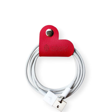 PORTA CABLES CORAZÓN ROJO